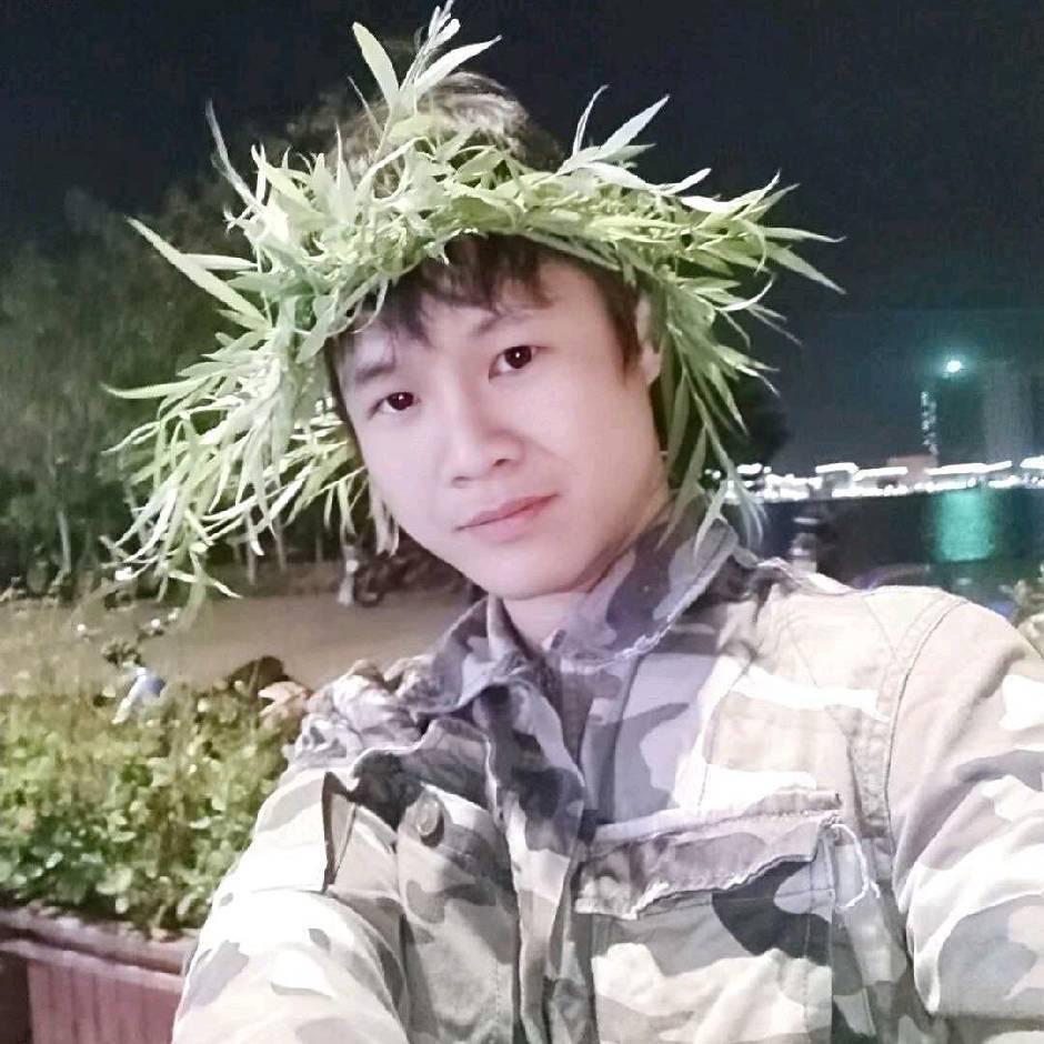 东方穆