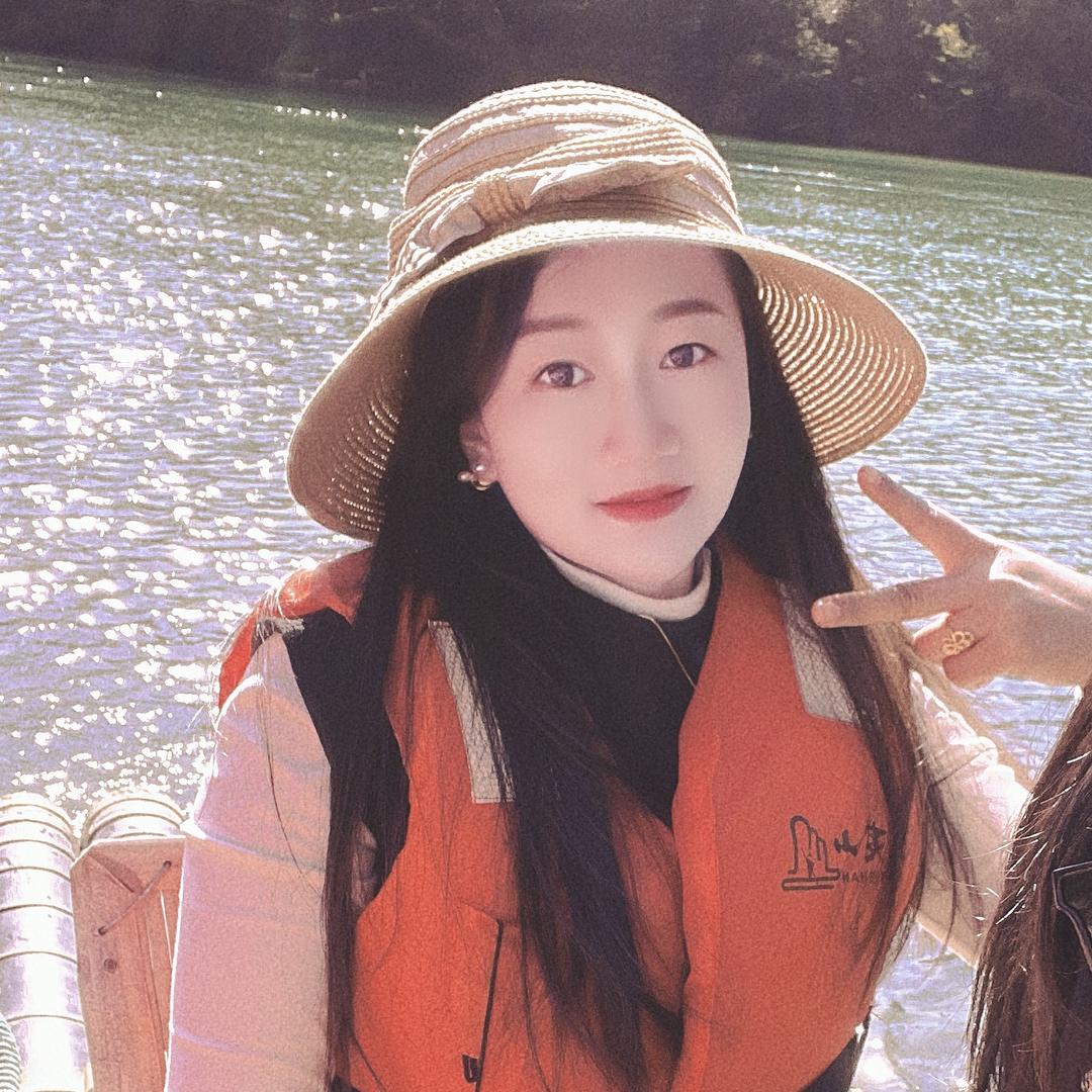 Lisa   ☂️