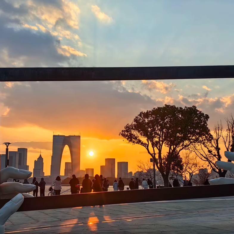 窗边的落日日记