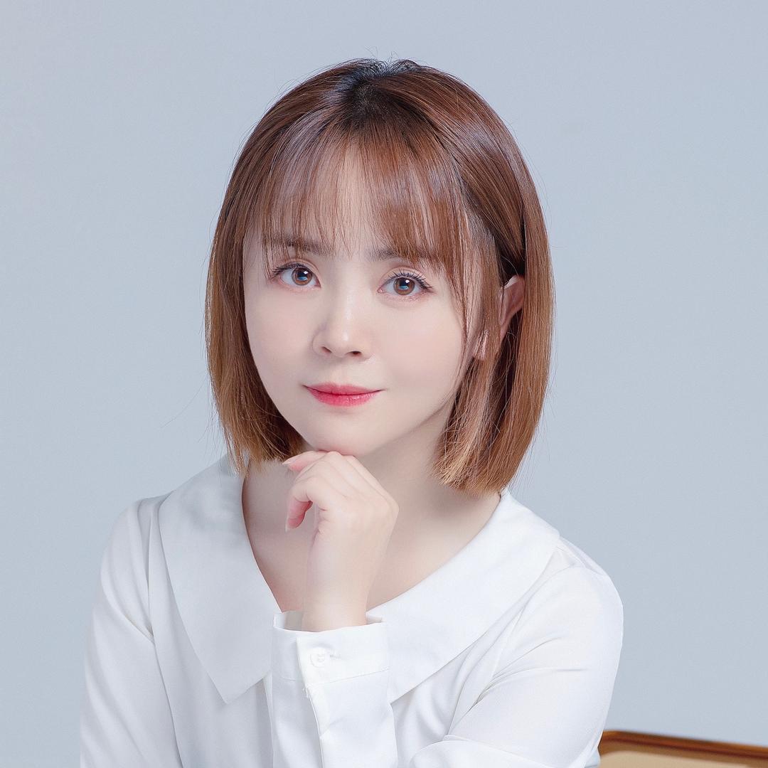 车贩子周Momo