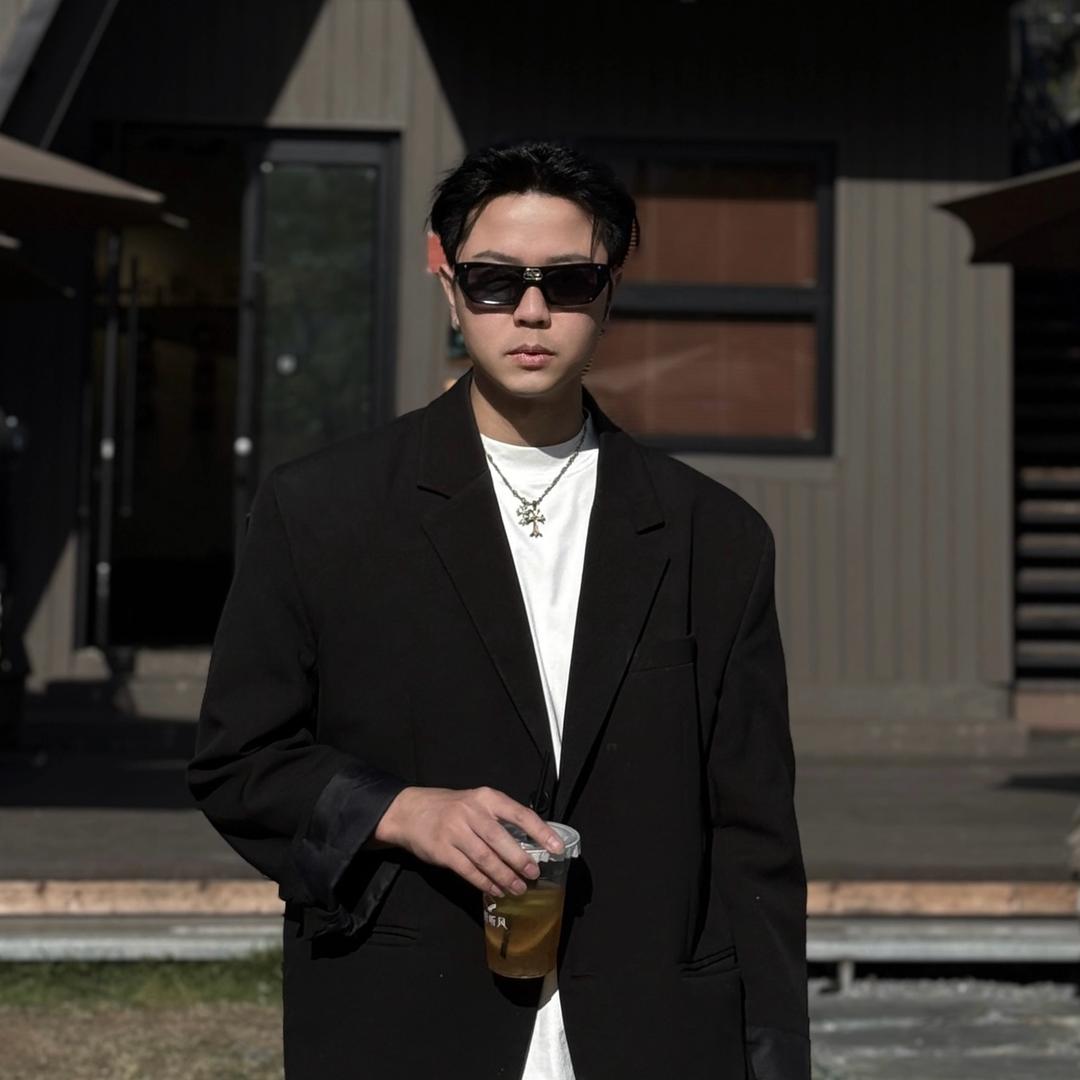 海丰接发-烫发染发设计凯瑞