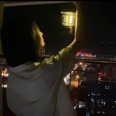 小涯睡醒了