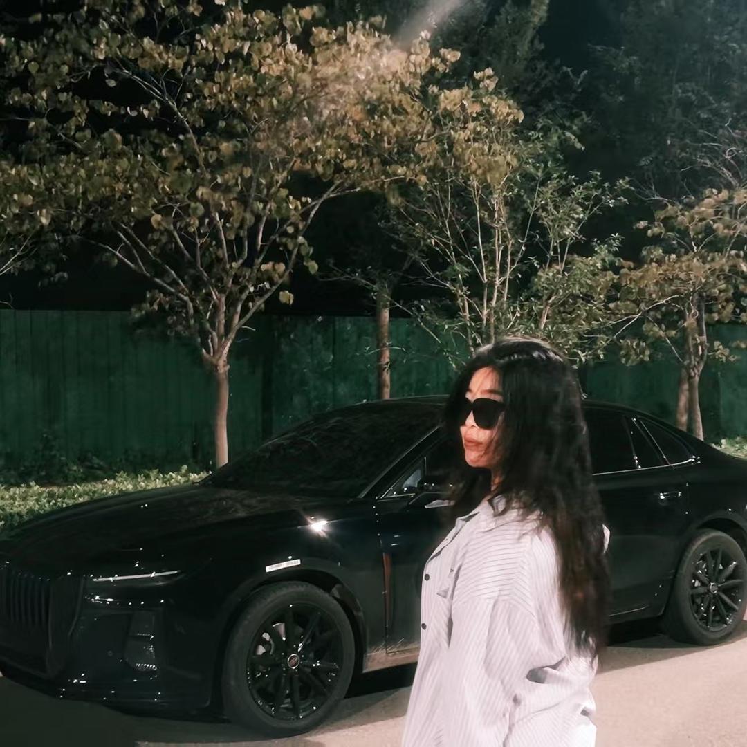 爱笑的Darling👑
