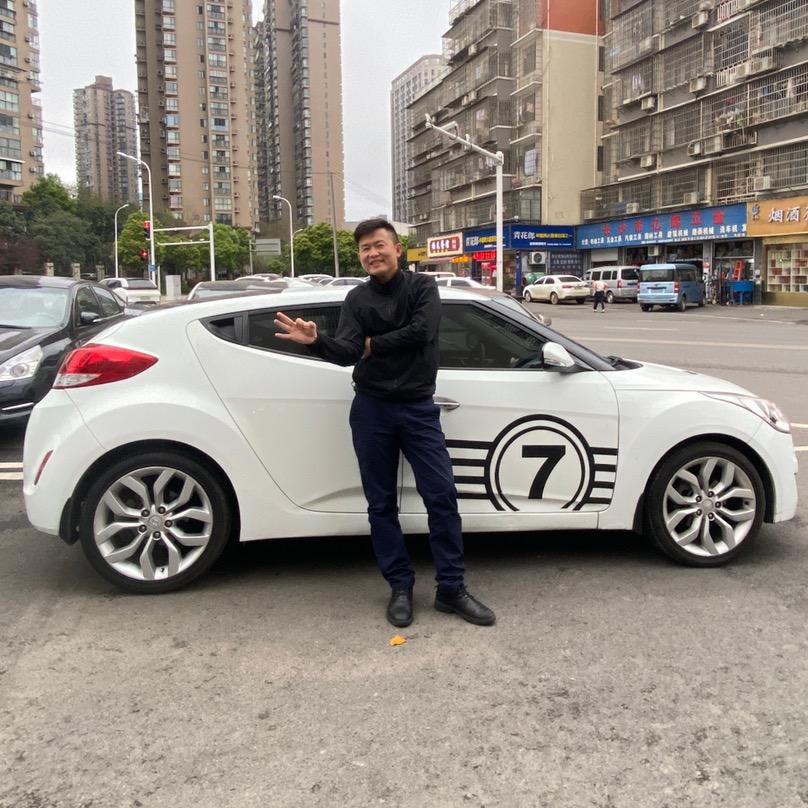锤哥两厢车