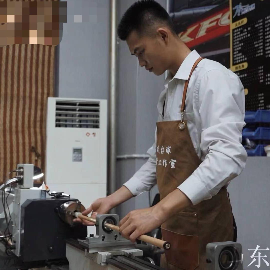 +磊台球器材维修