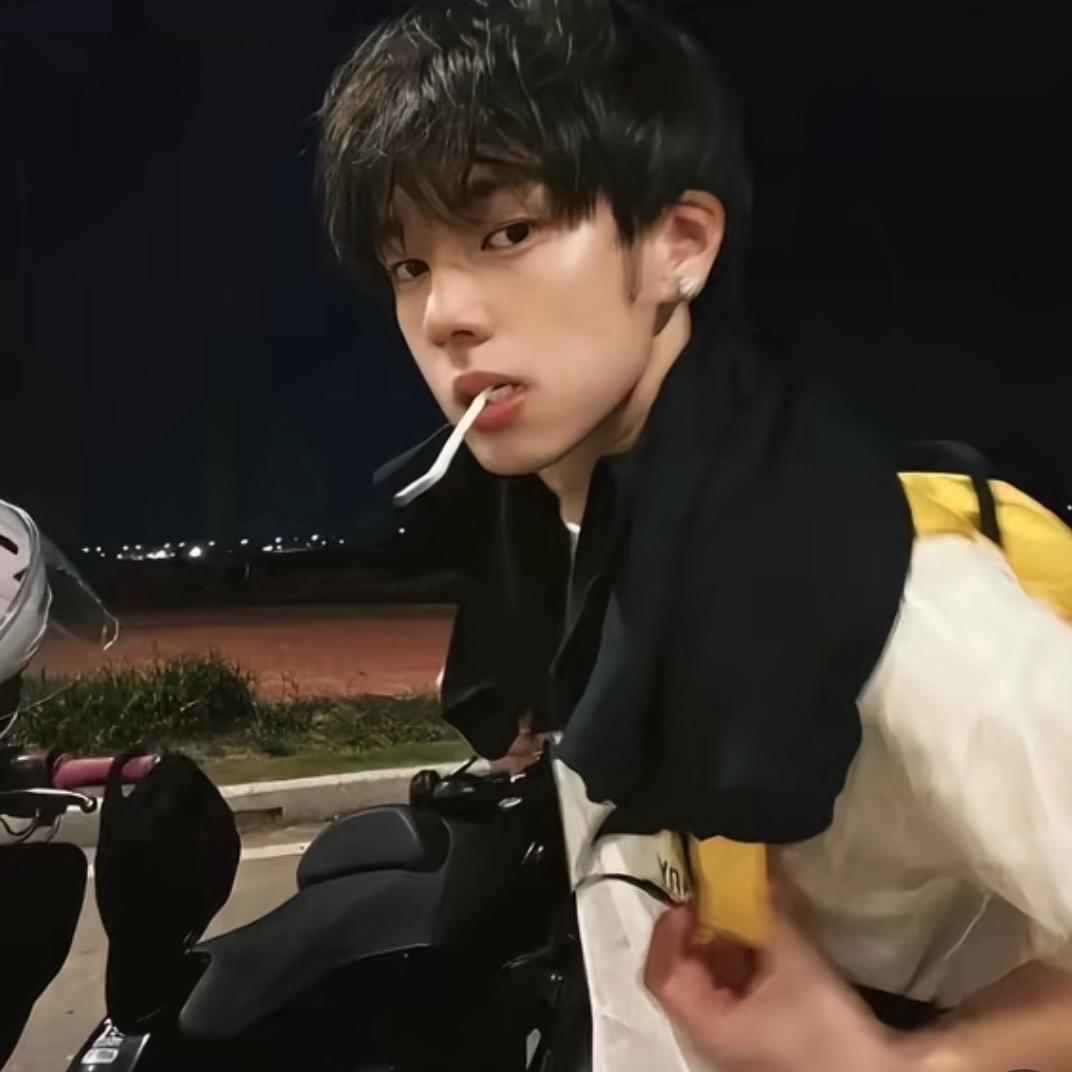 小林ᴸ