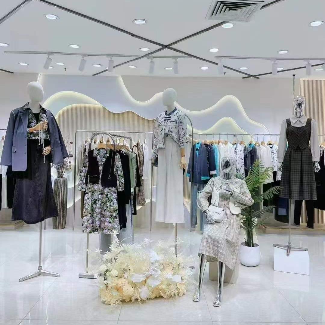 尤米妮品牌女装