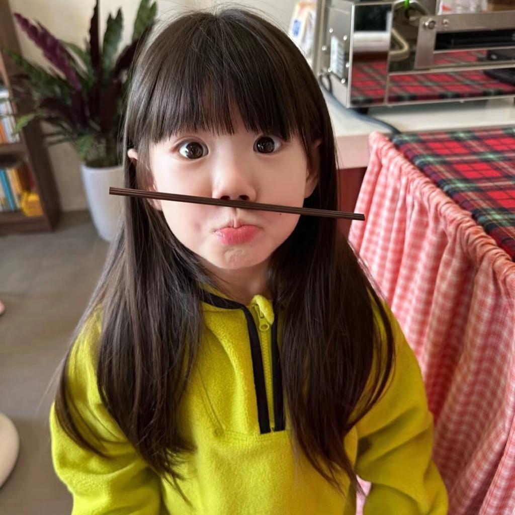 妮妮.