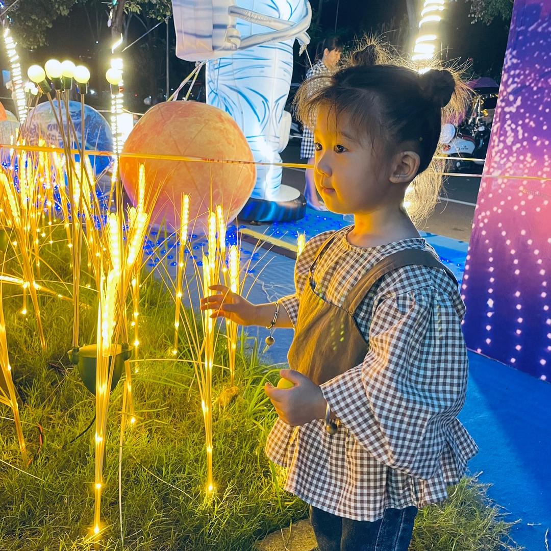 亚爽（余生不将就）