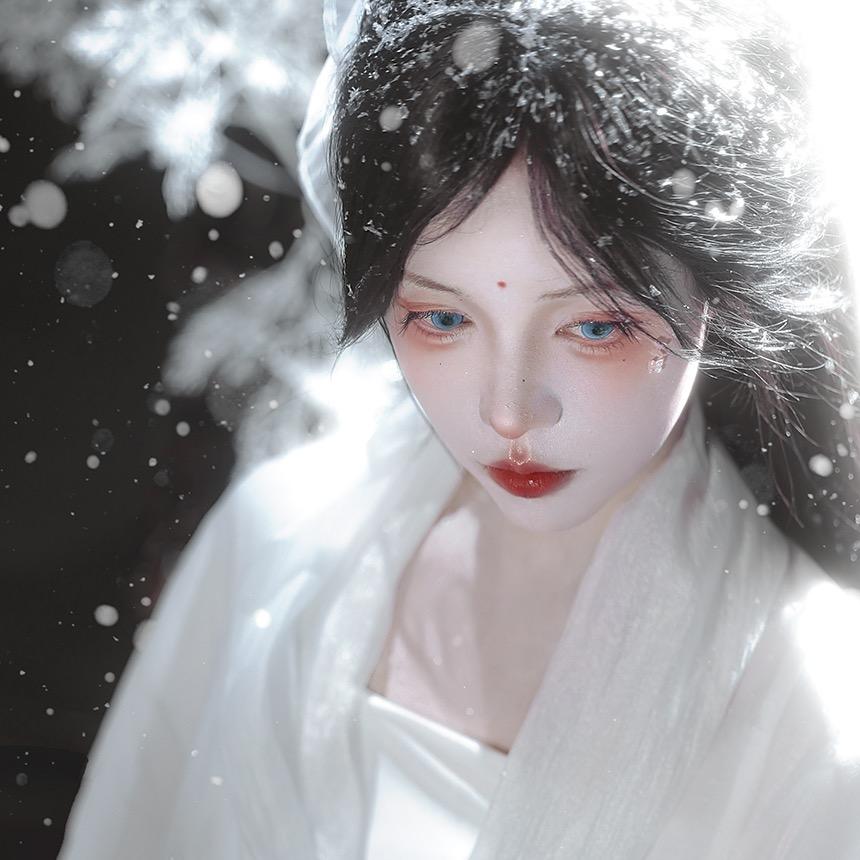 邻佳佳