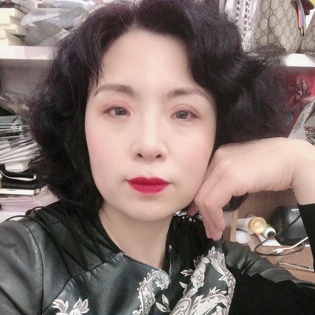 黄城南巷商贸街子沐丰裳女装店