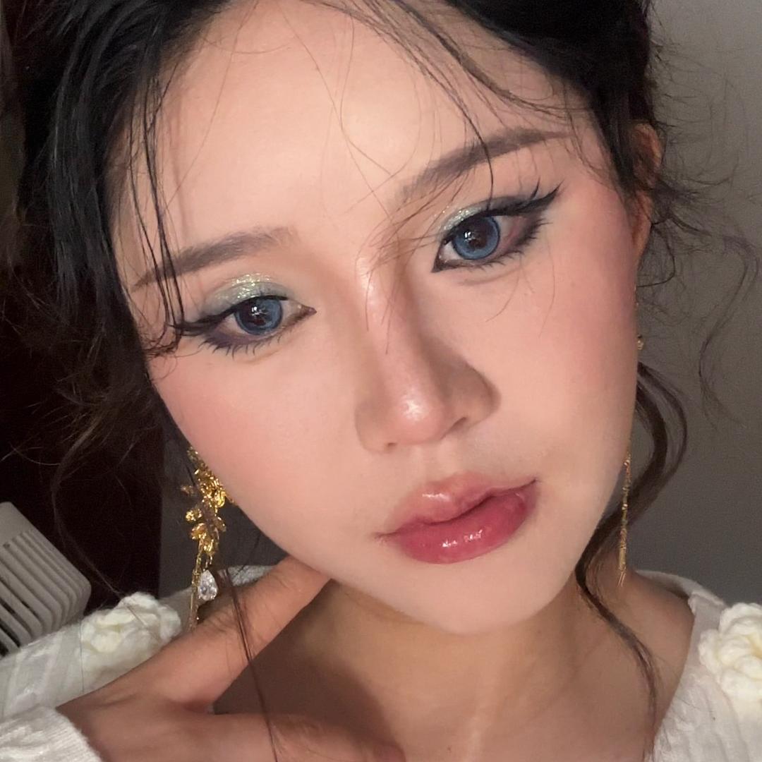 小语爱化妆