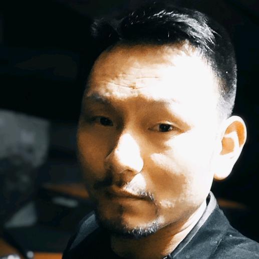 马背上的80后
