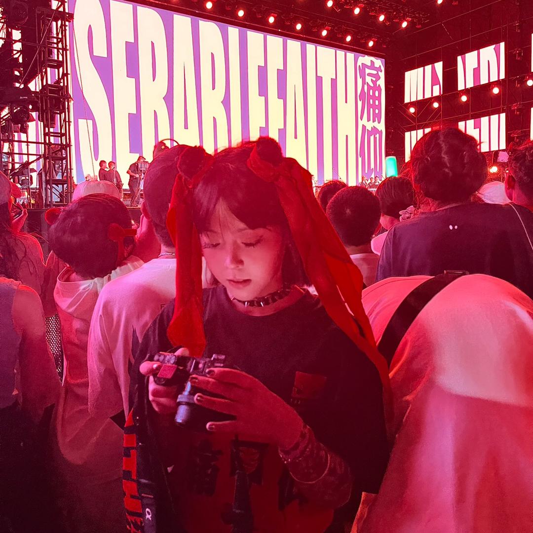 全世界最快乐的小女孩！