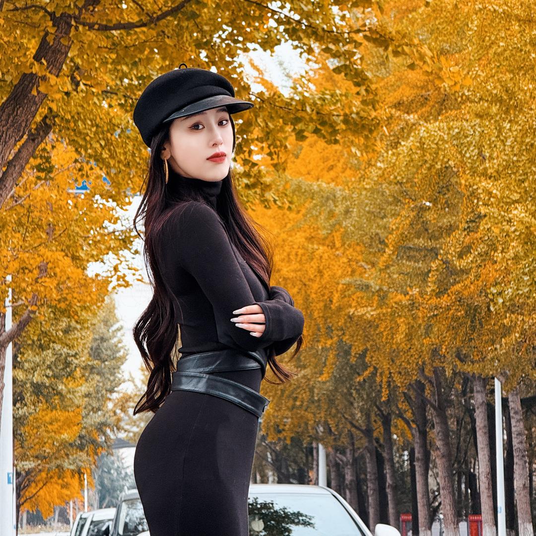 教舞蹈的胡小丽