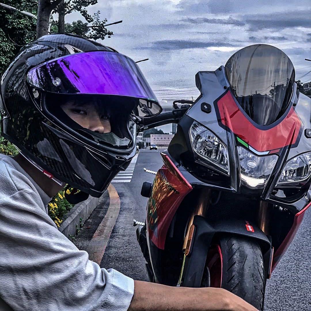 卖摩托的王多余