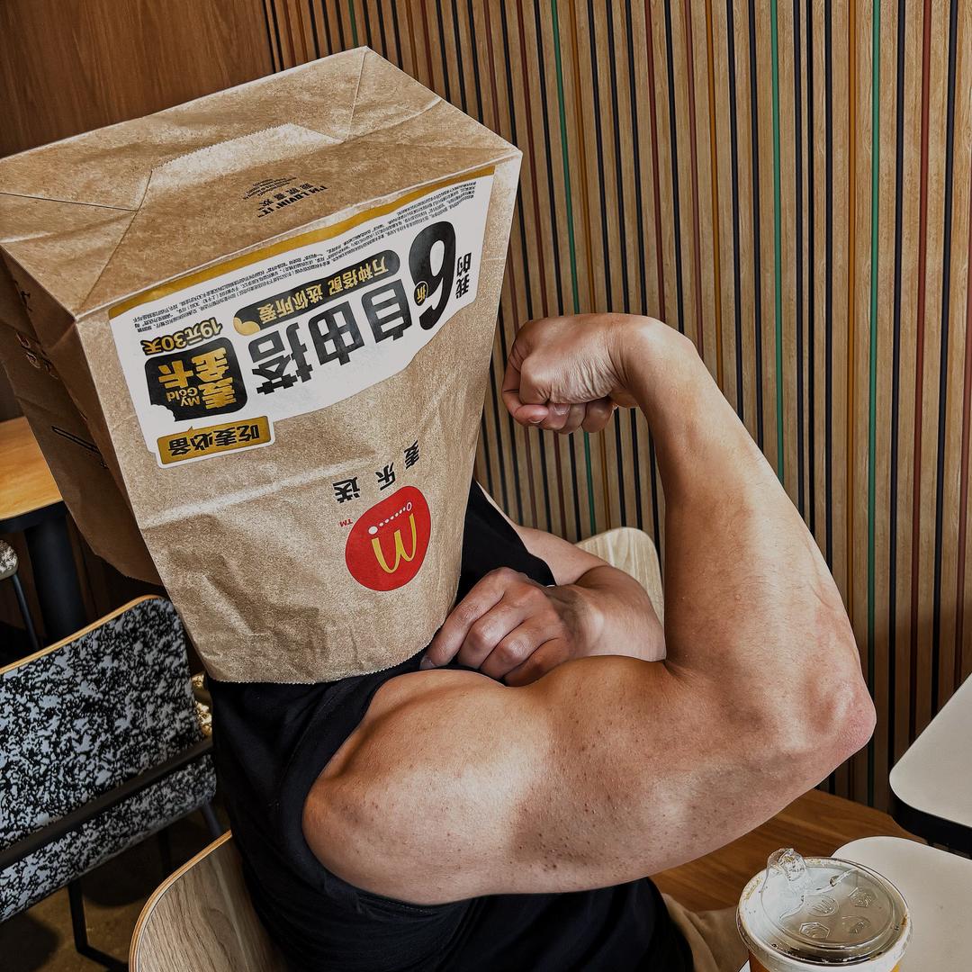 肌肉刘得柱💪
