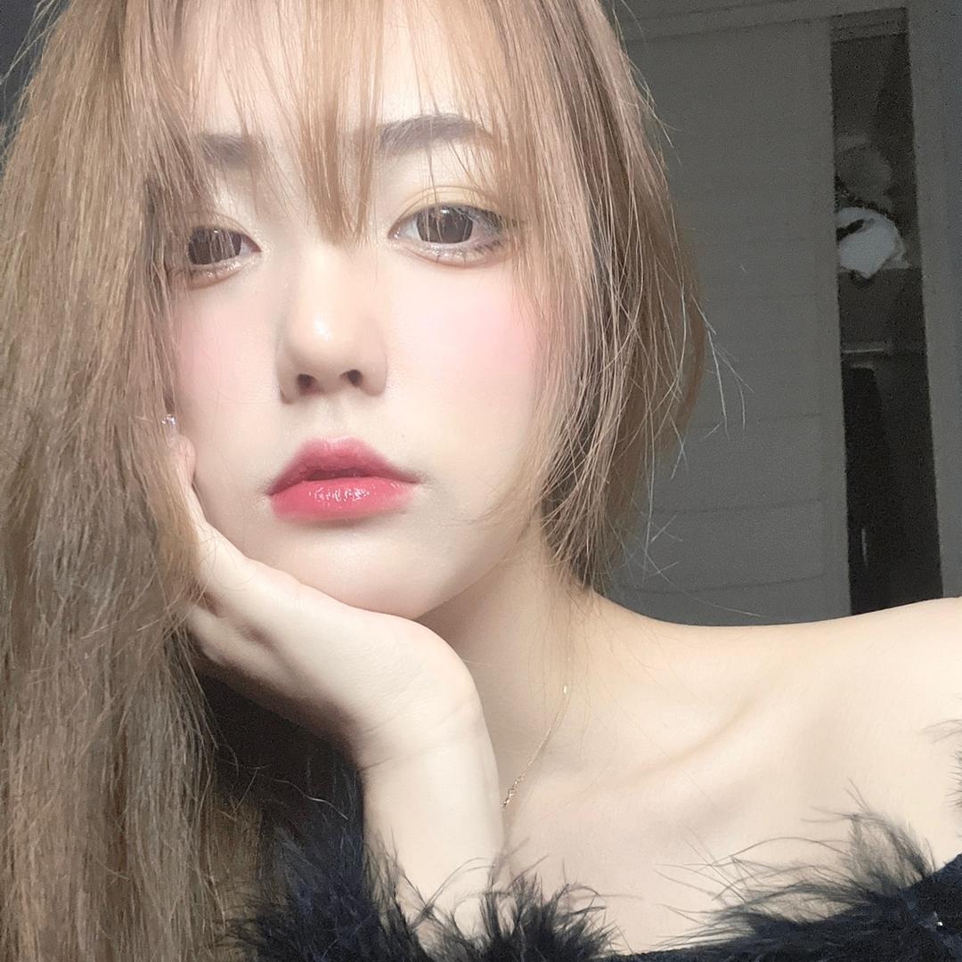 思思 Mila