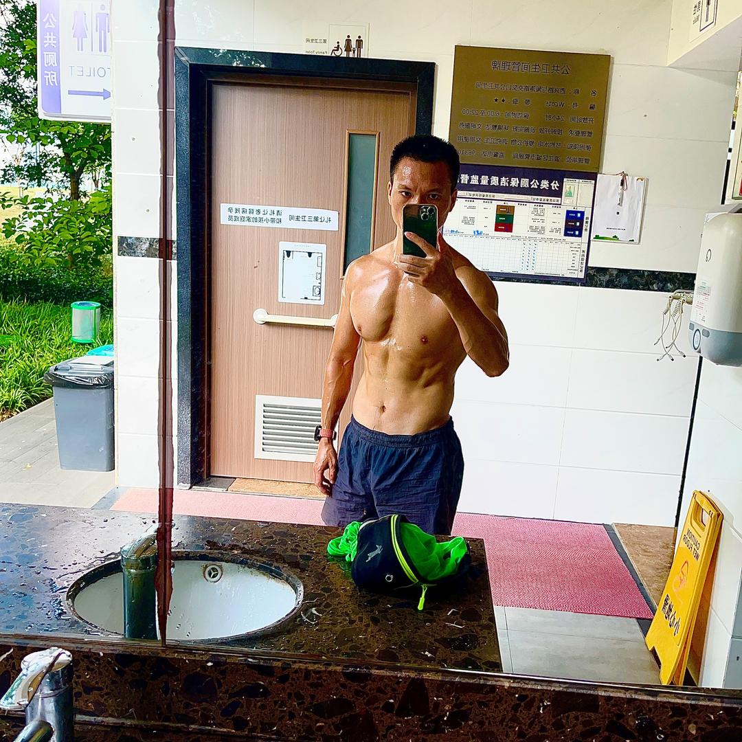 爱跑步的老吉他