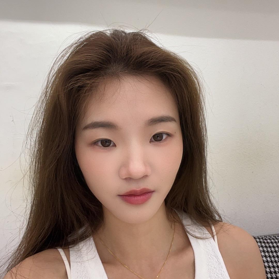 泸州千色女装—容容