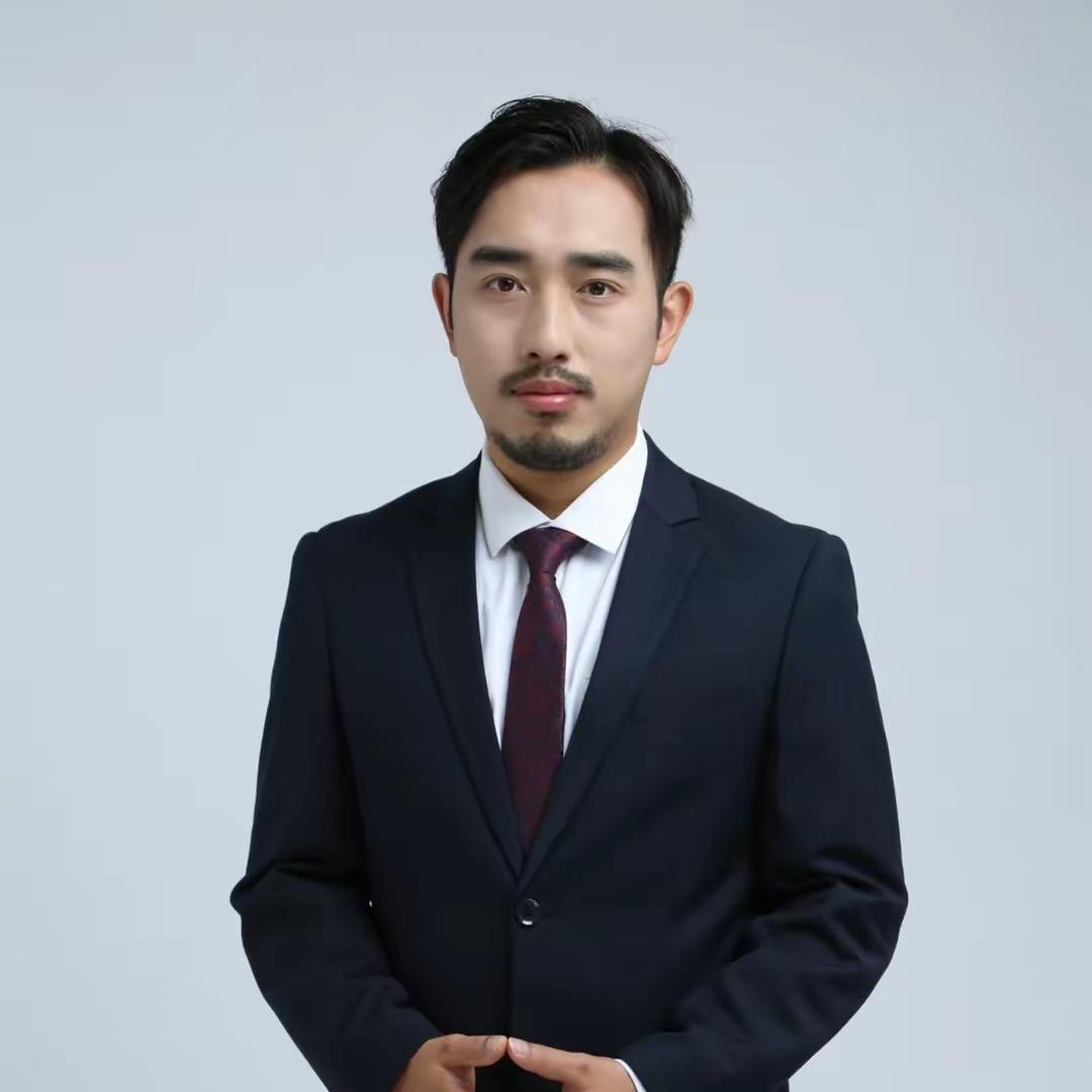小鹏（评论区置顶🔗交流）