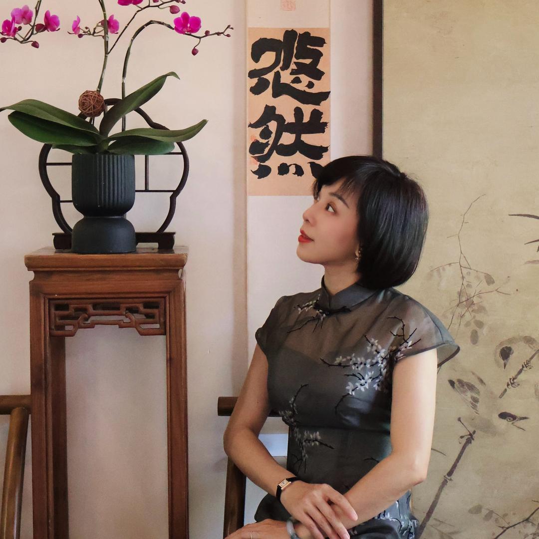 奕