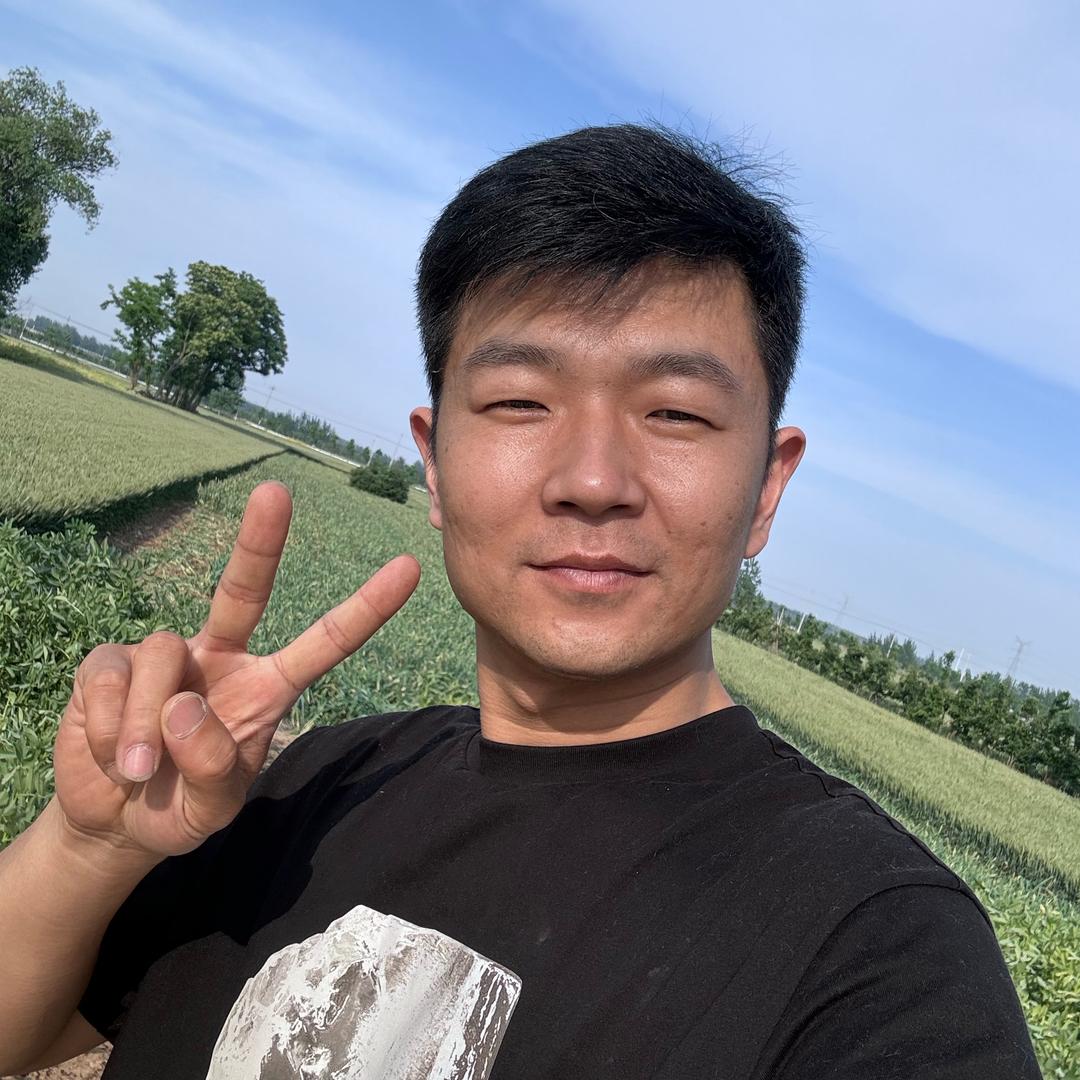 卖桌子的小吴