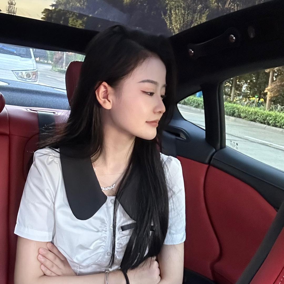 仕小黑服饰
