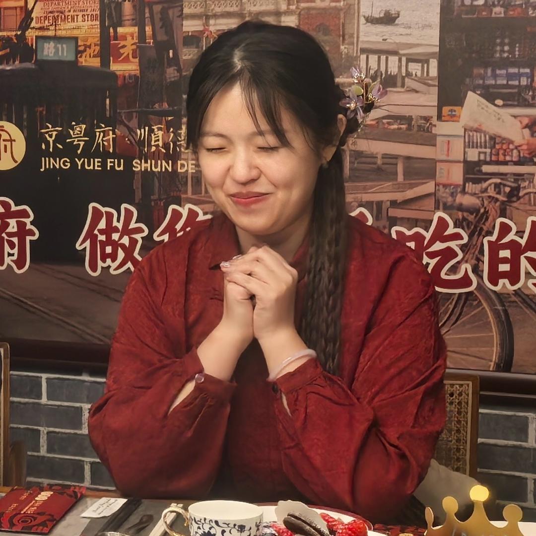 李佳熹（小抄姐）
