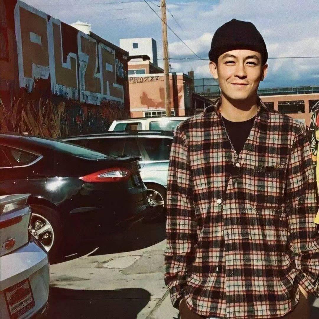 没事爱开挖掘机