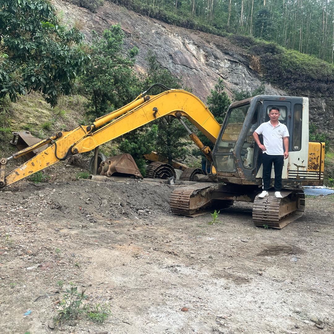 深圳客商二手挖机买卖&曾生