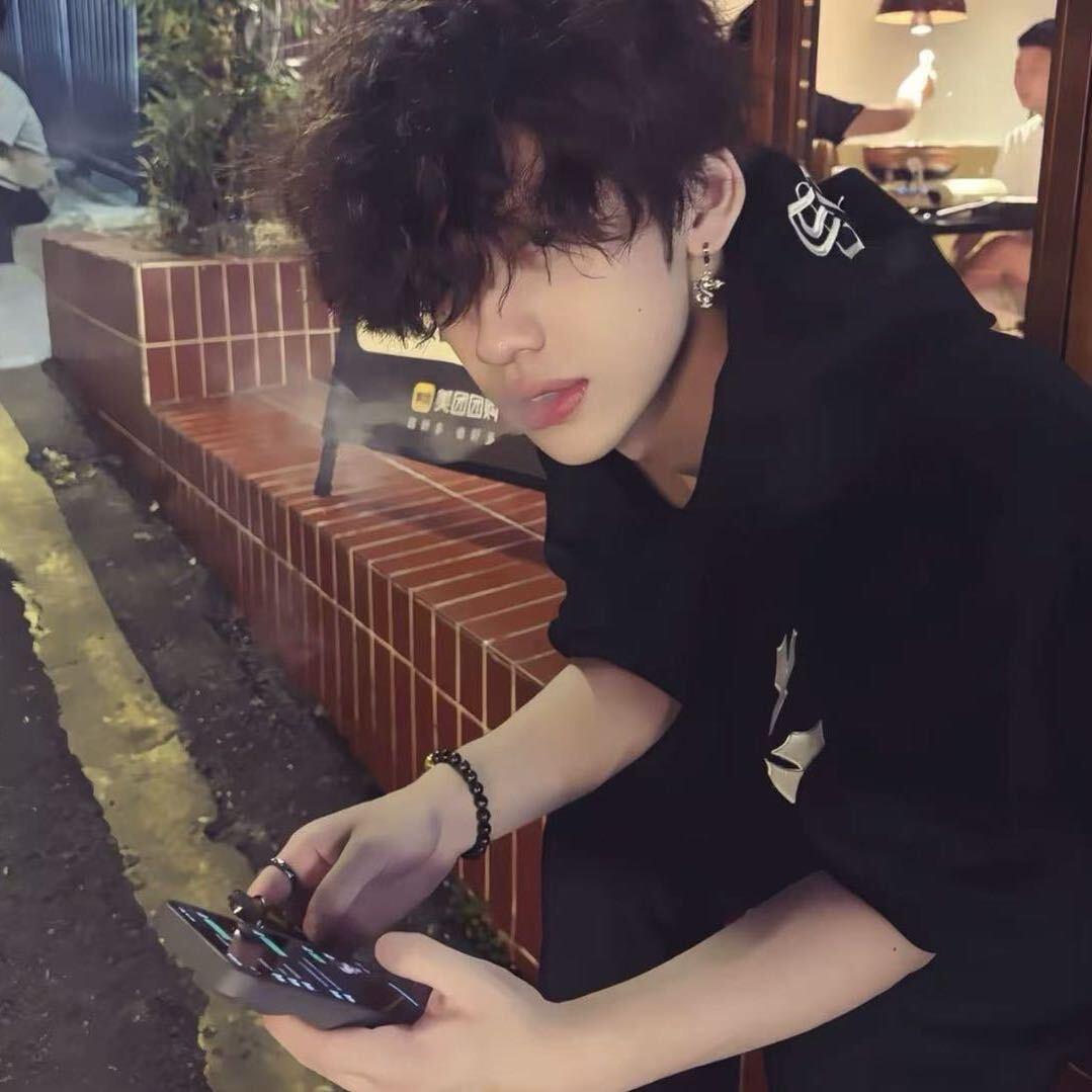 AAAAA建材批发艾总