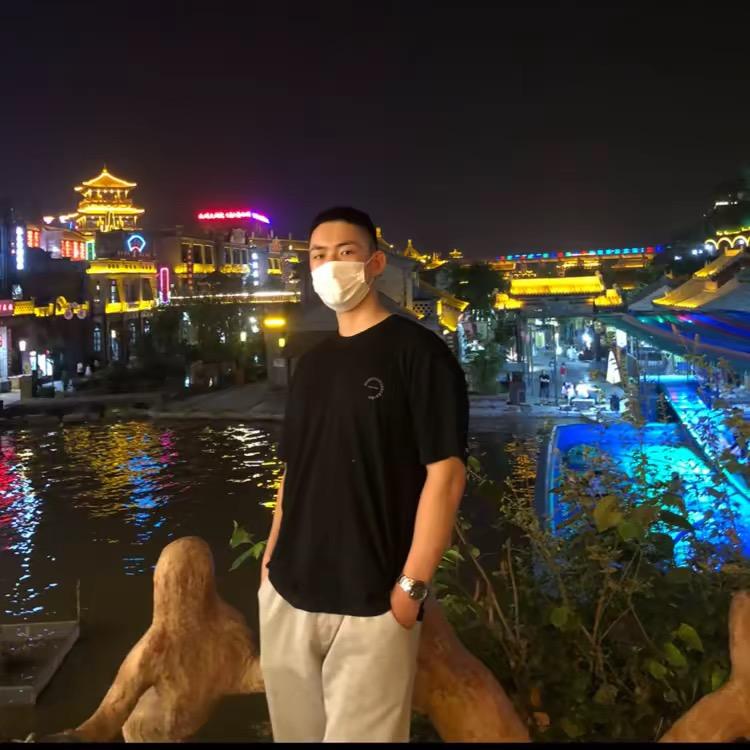 左脸男孩