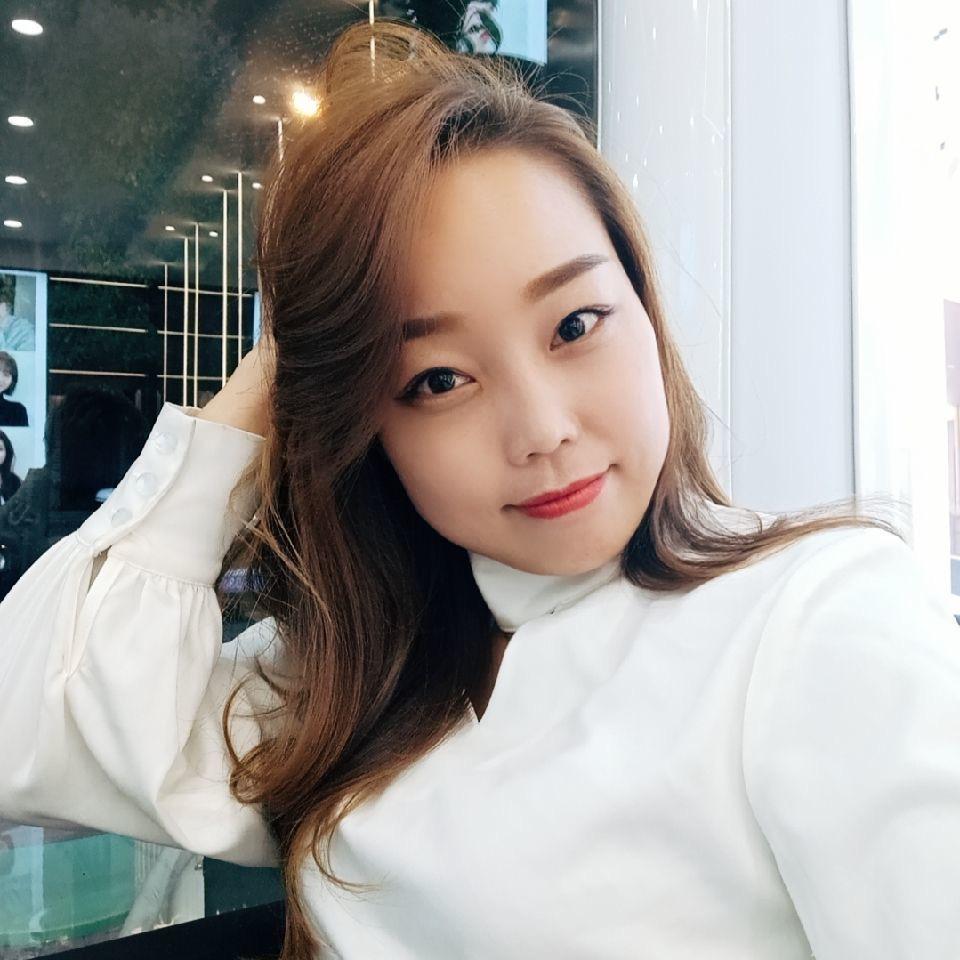 黑鲸小姐姐