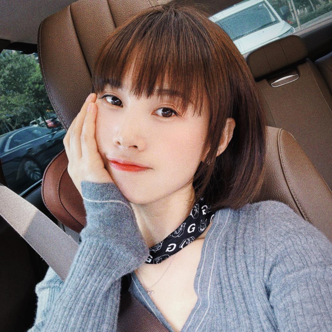 花之裳内衣文静