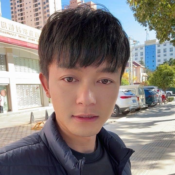 小普二手车.