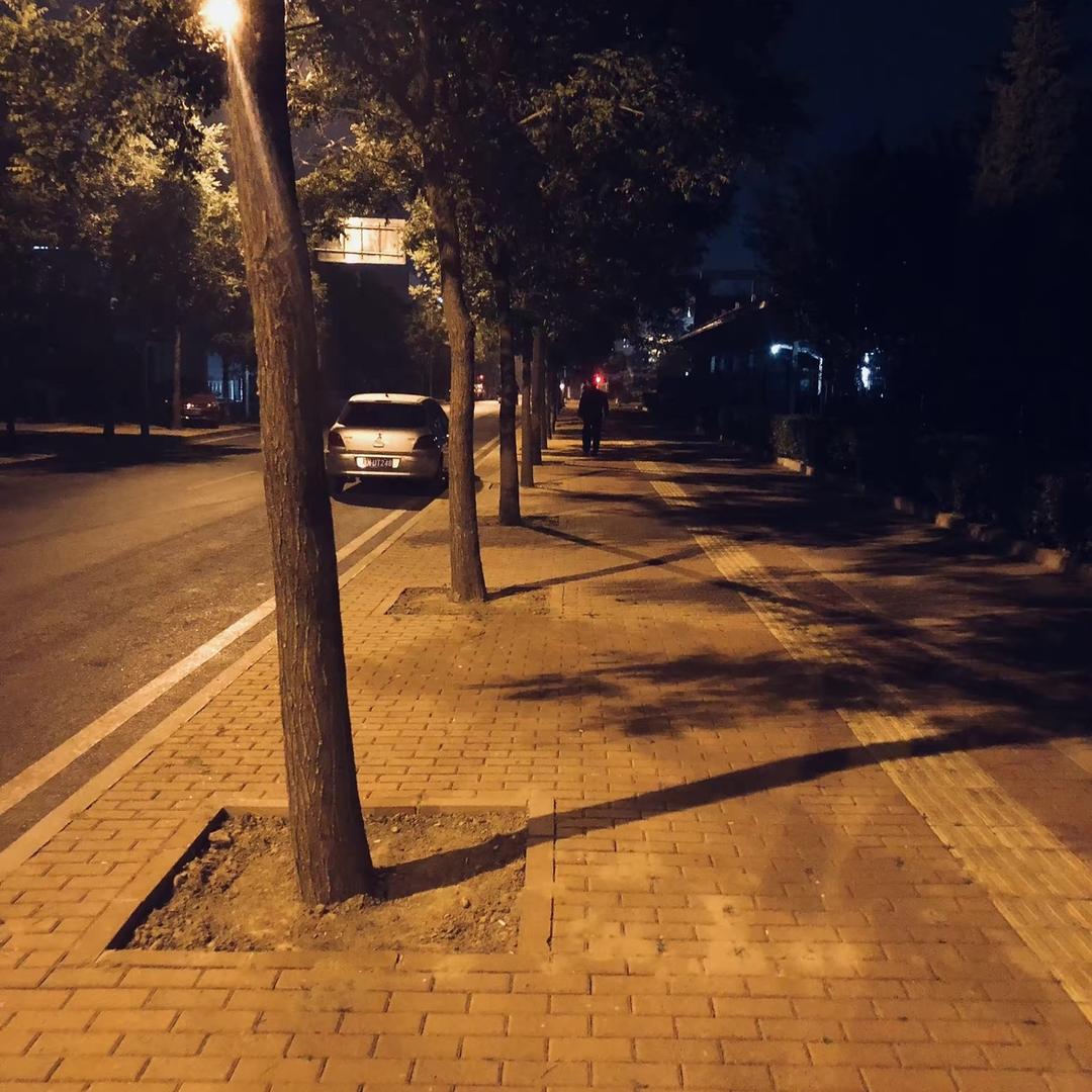 辉…