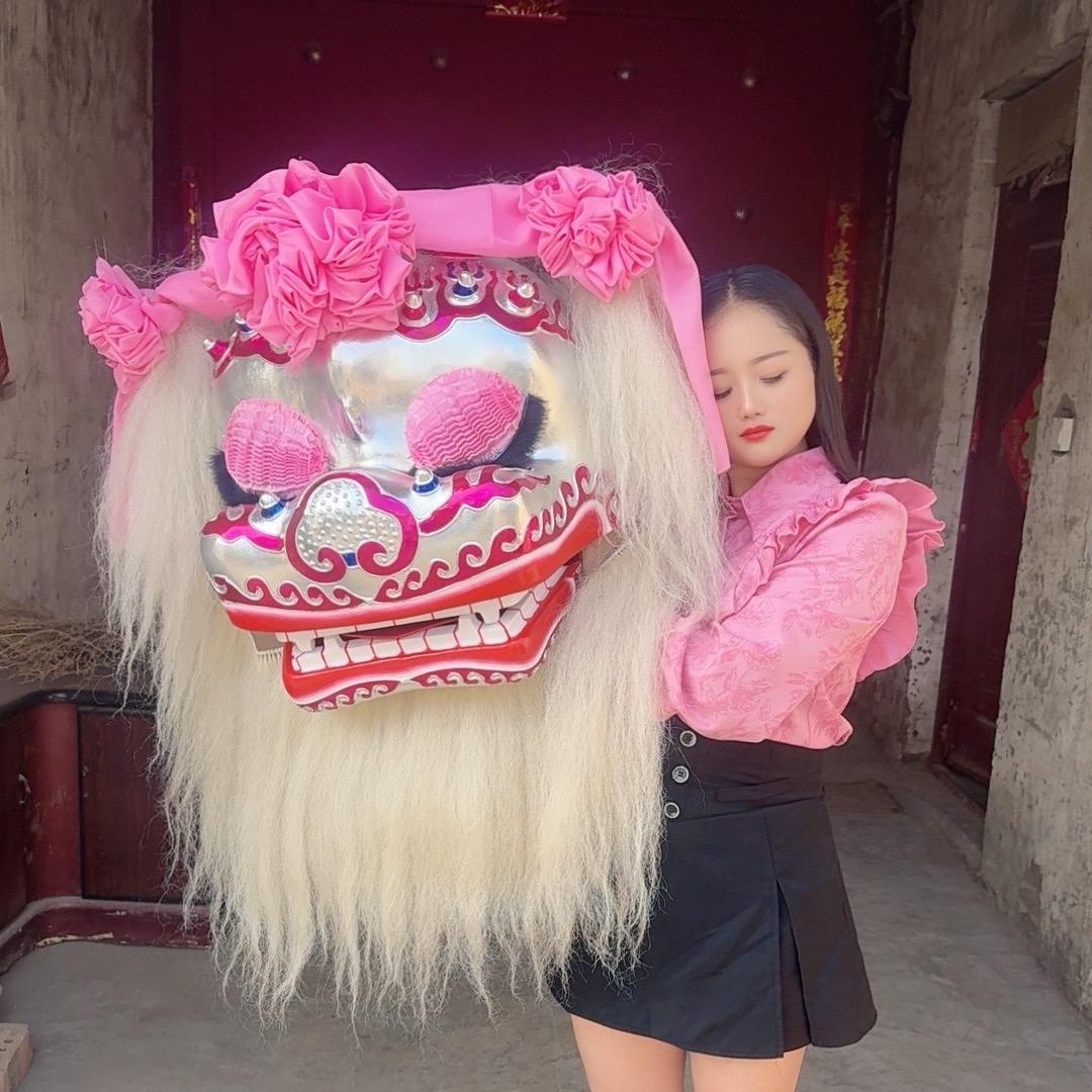 河南小白狮_萌丫头（全国接单）