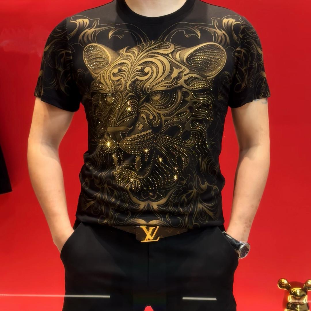 男人D衣柜