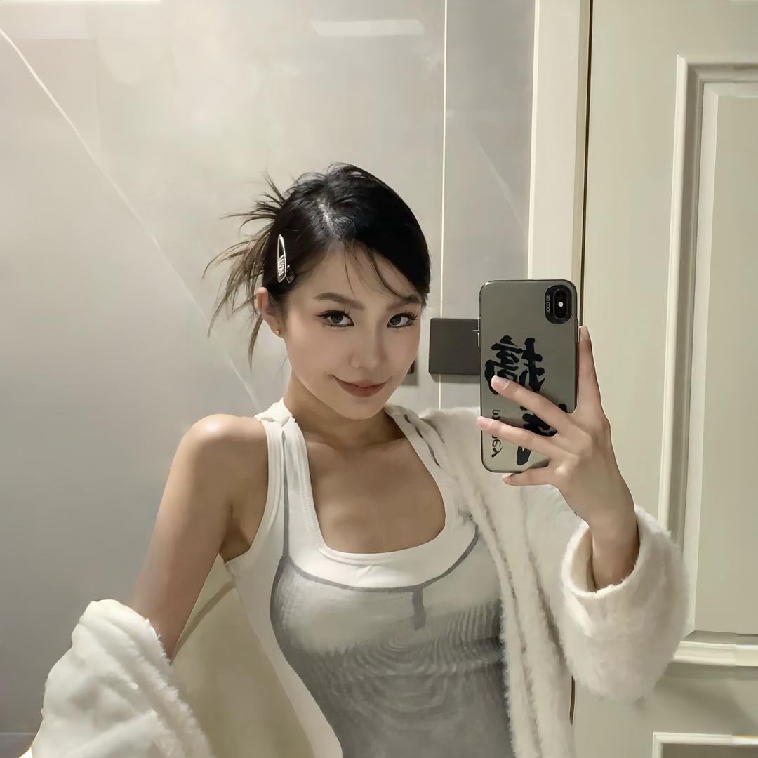 Hello .施施