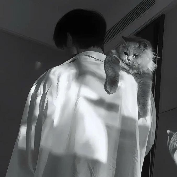 小白不白🍀