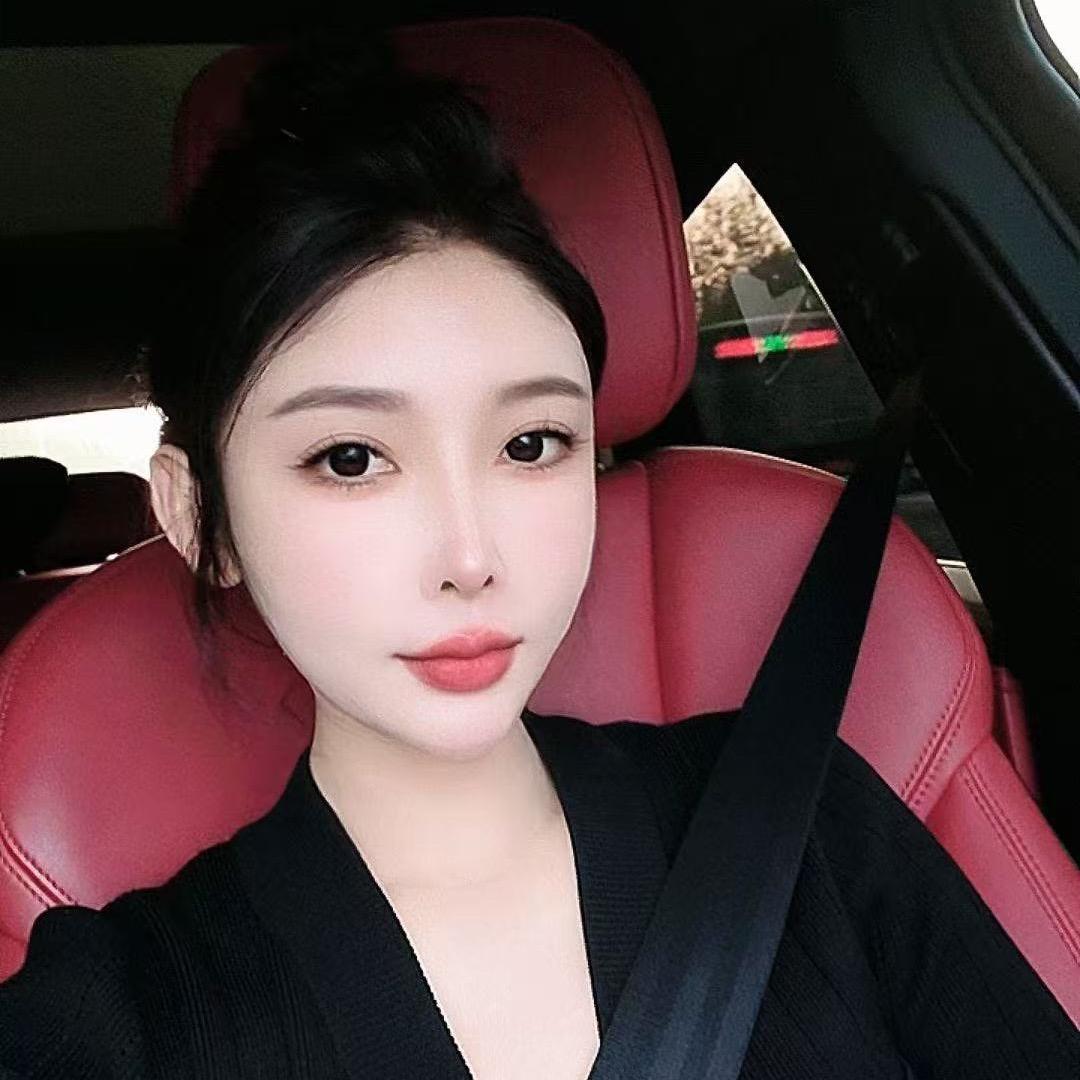 钟爱美食。