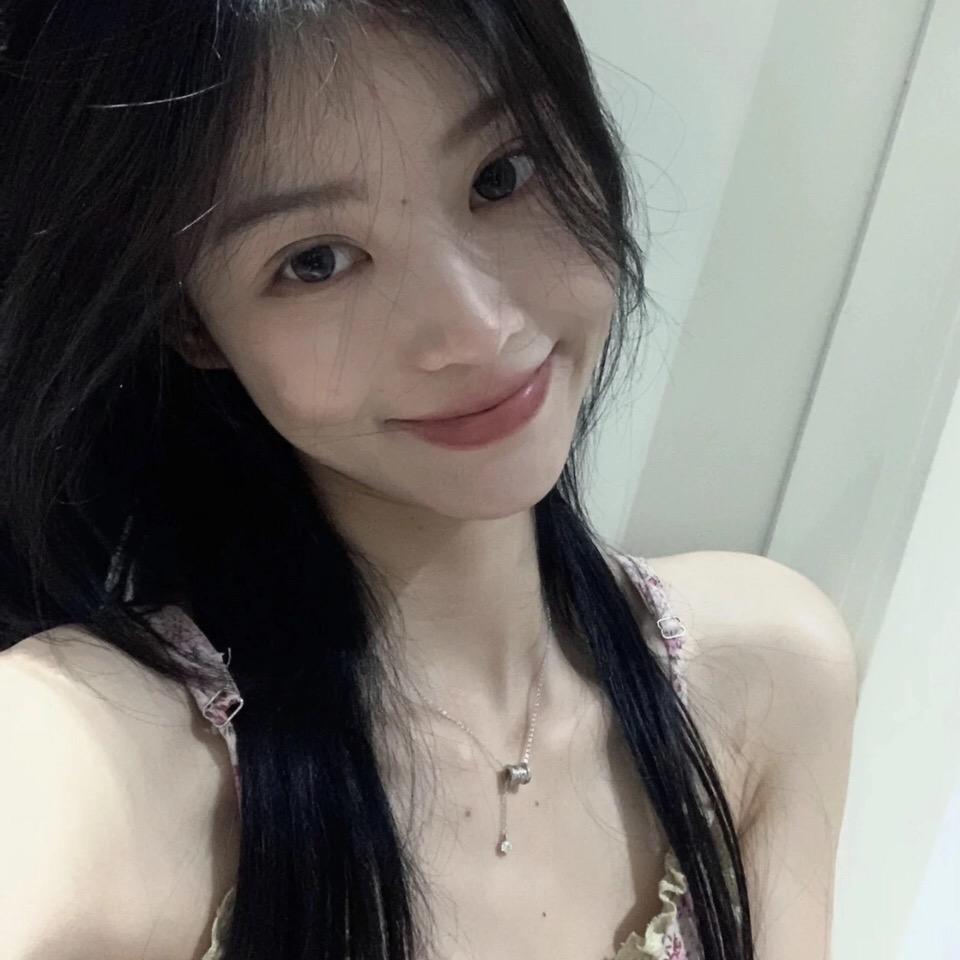 梦梦很白