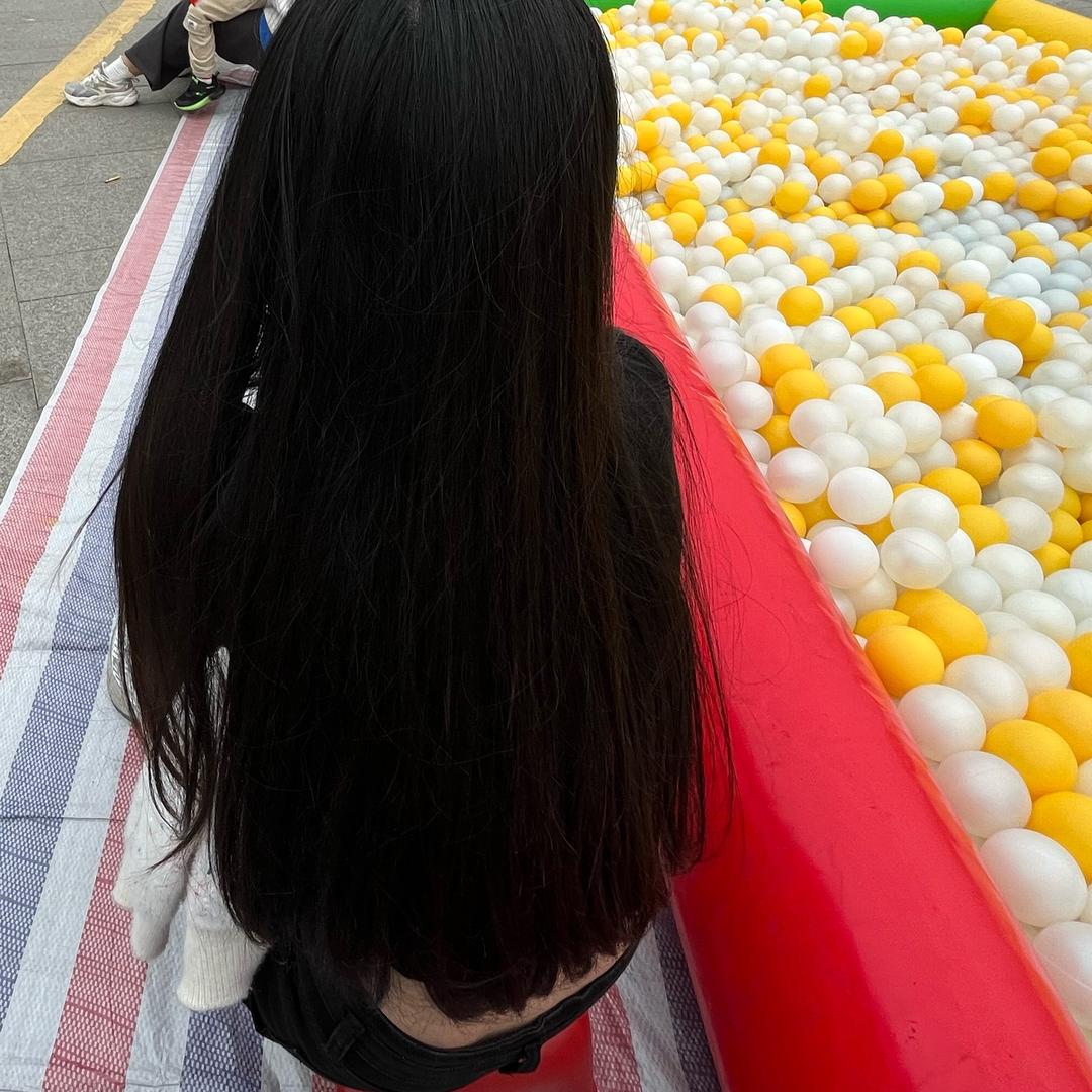 嘻嘻◡̈