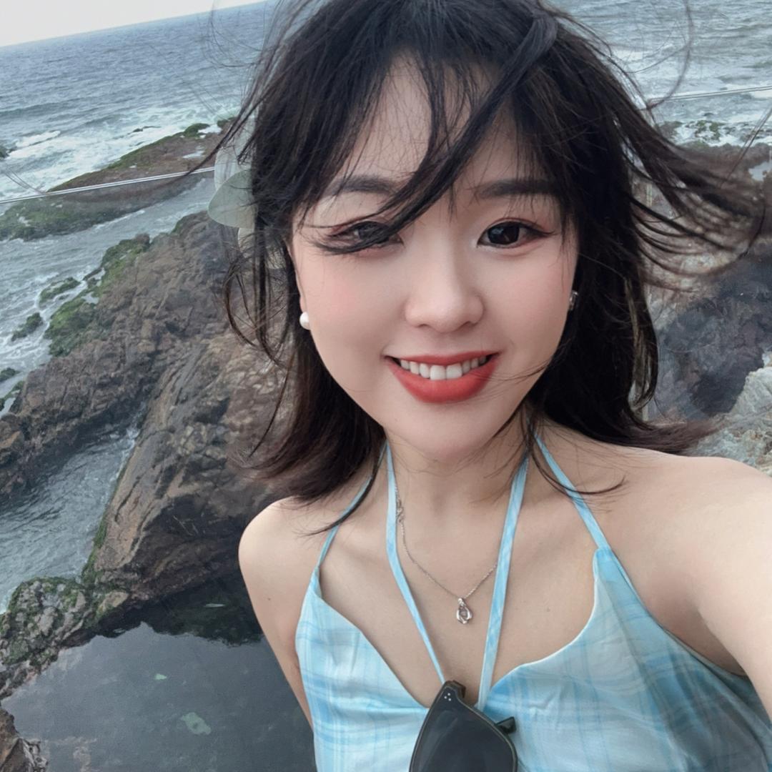 Lemon柠檬🍋（学历提升miss黄）