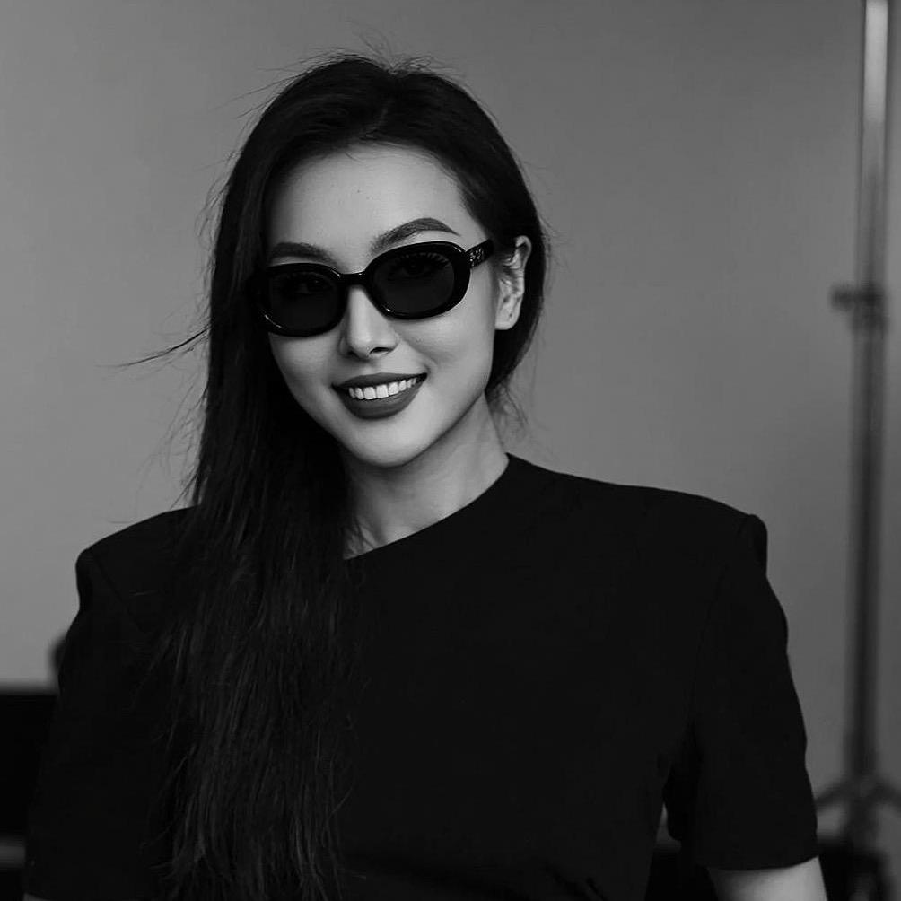 迪 丽 努 尔_
