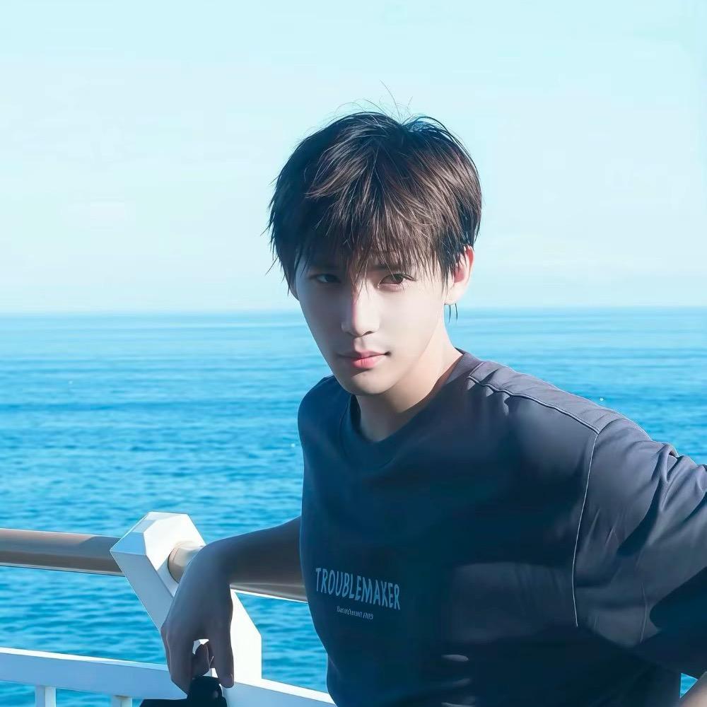 小王  没烦恼。头像