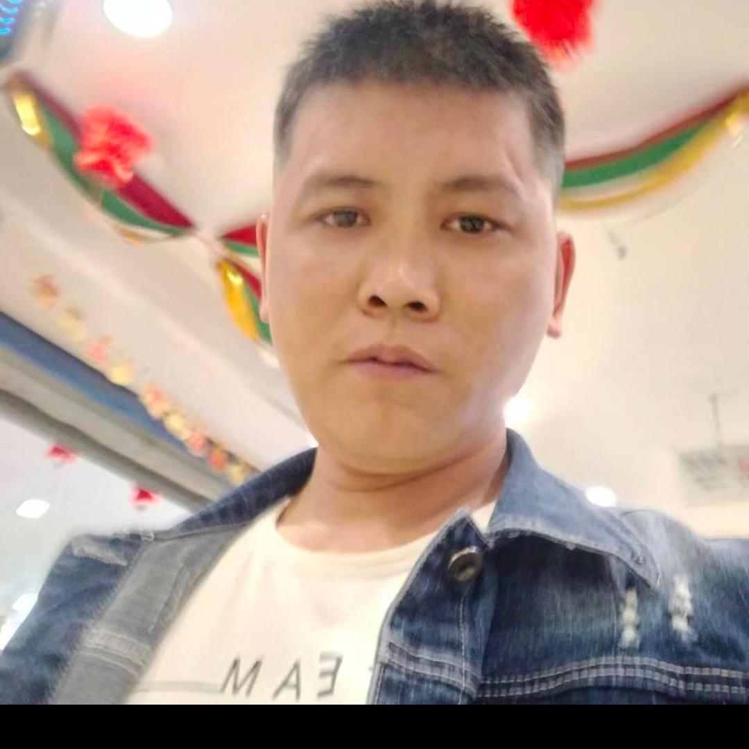 兄弟阳光沙场，