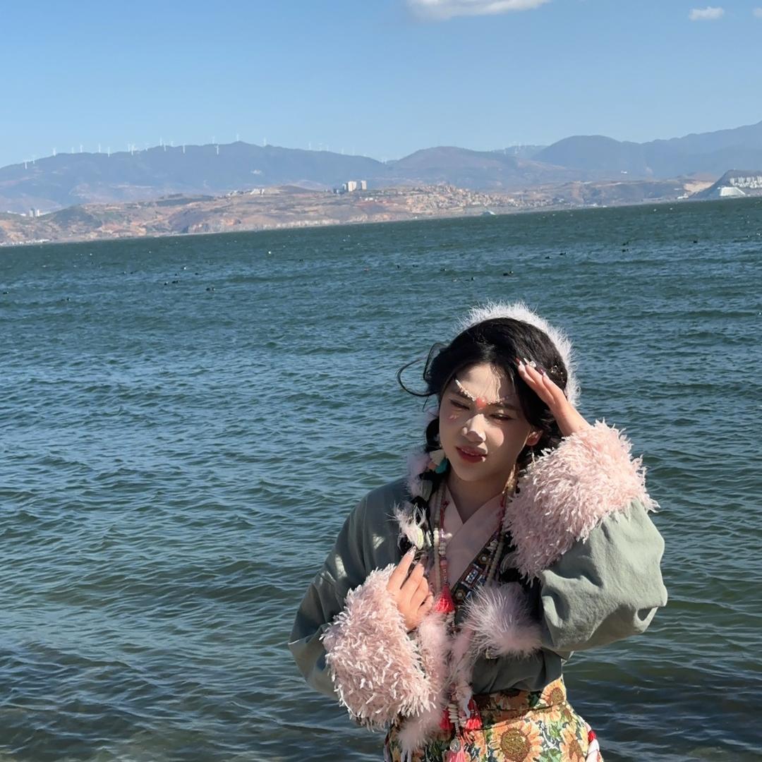 婕妤睡醒啦🫧