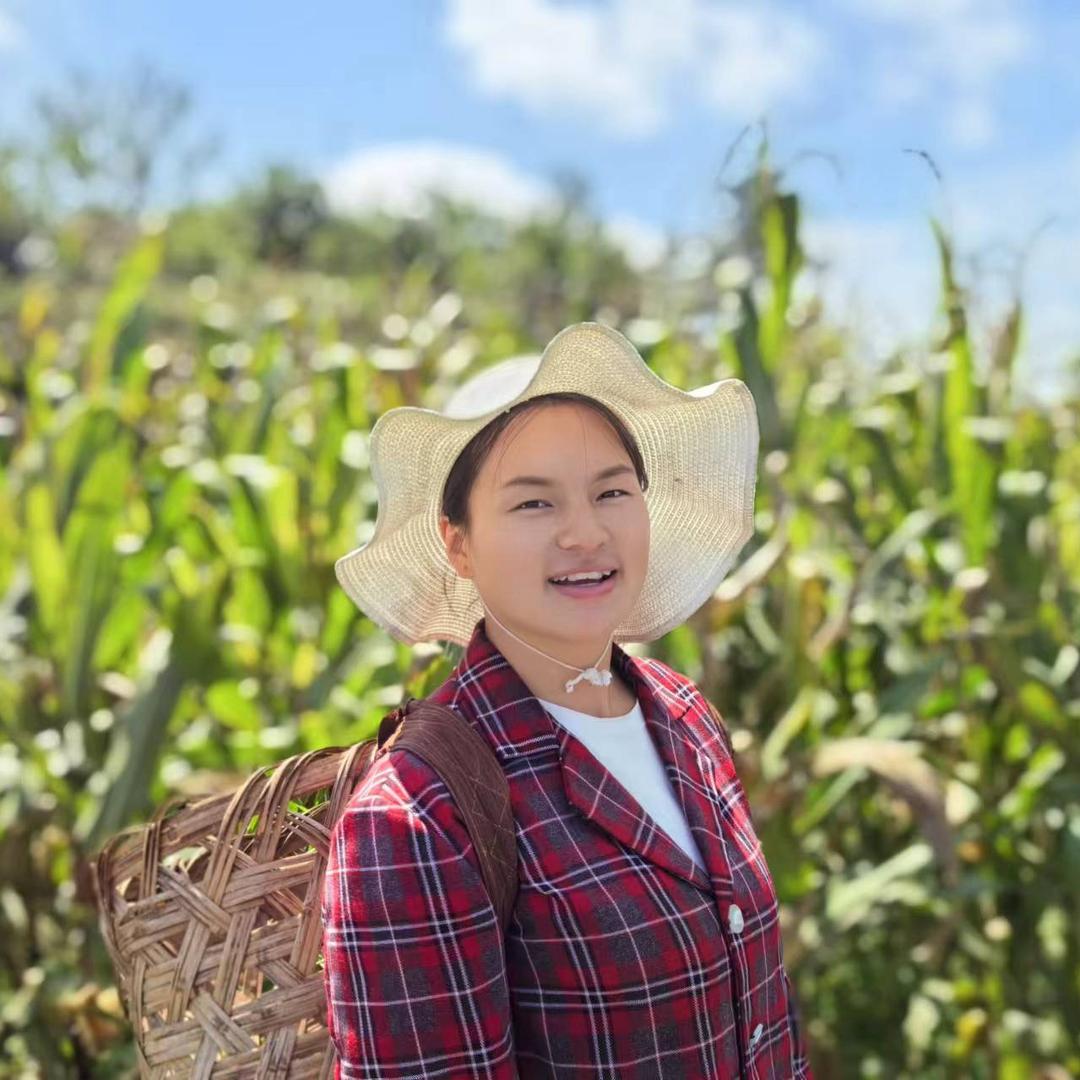 彩霞一家人